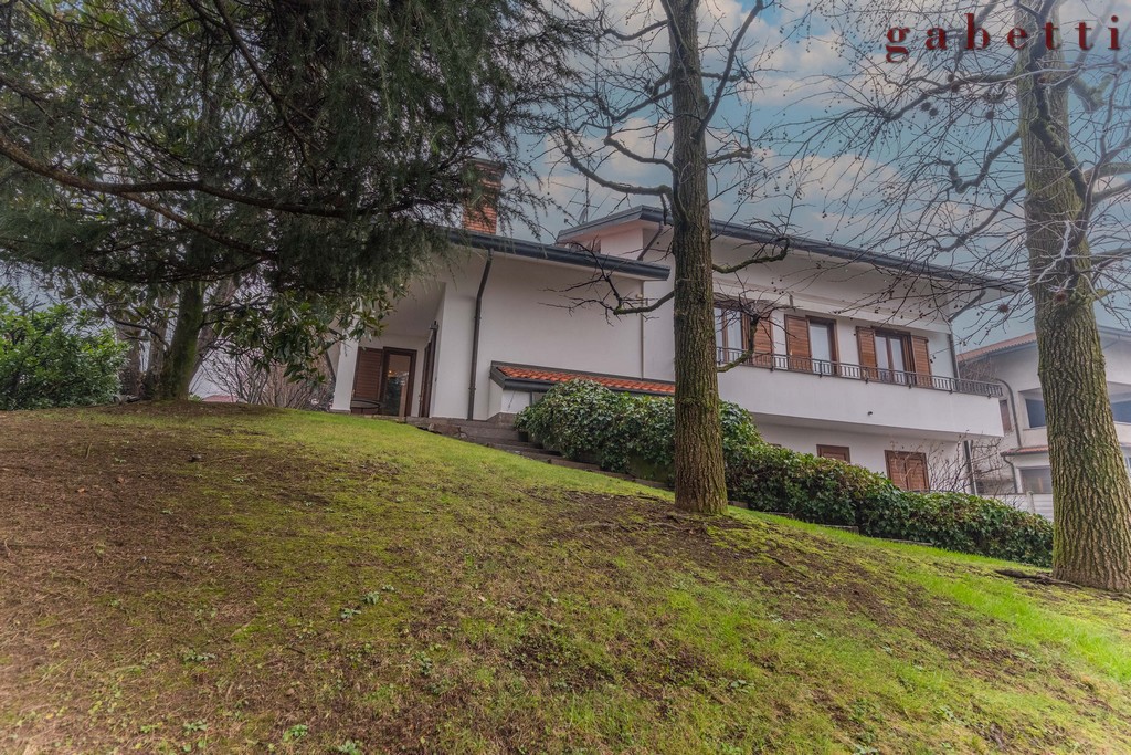 Villa in vendita a Ossona