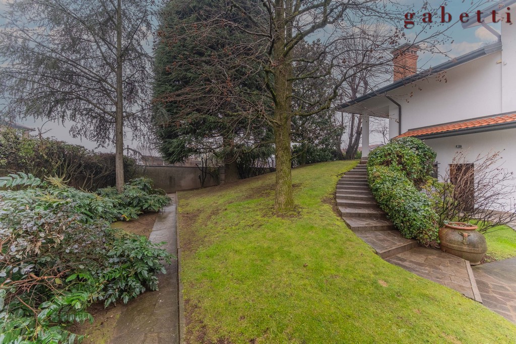 Villa in vendita a Ossona