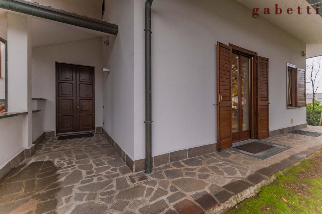 Villa in vendita a Ossona