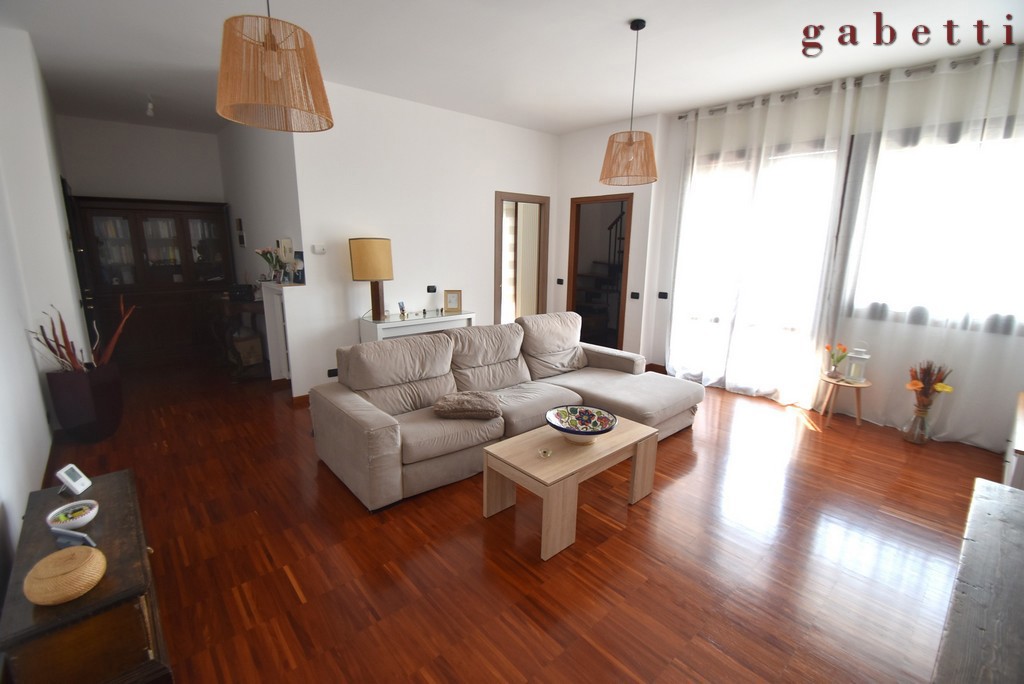 Quadrilocale in vendita a Bareggio