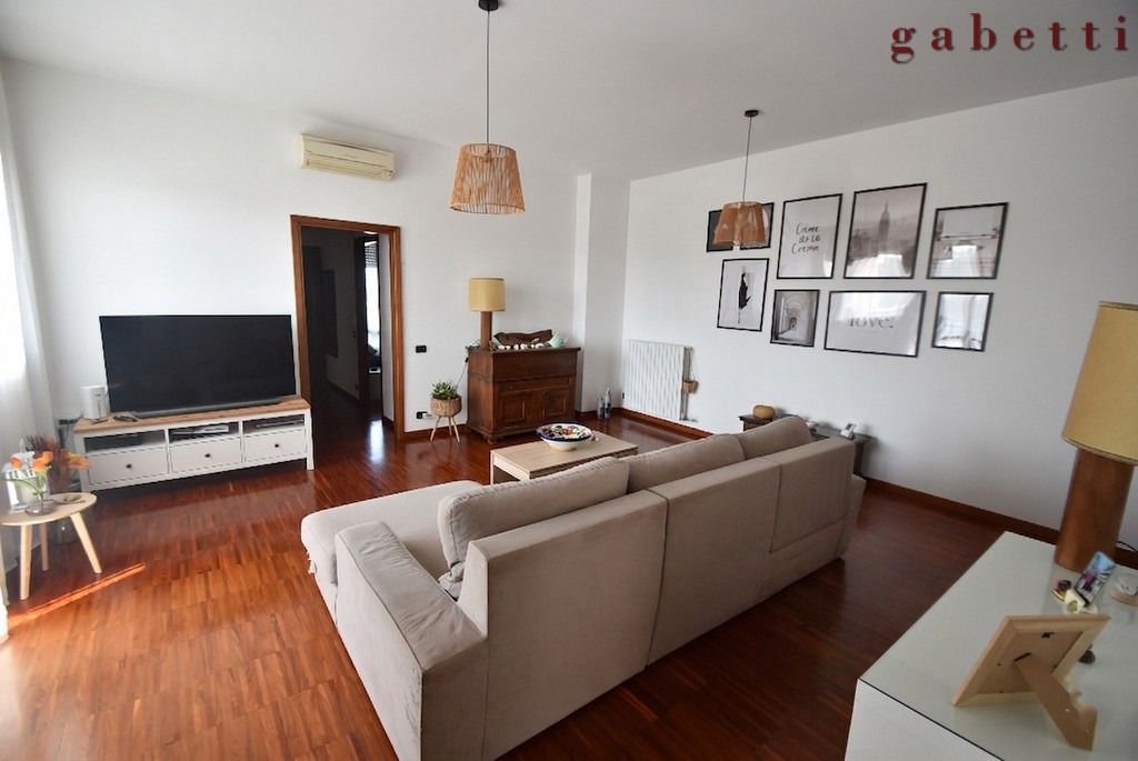 Quadrilocale in vendita a Bareggio