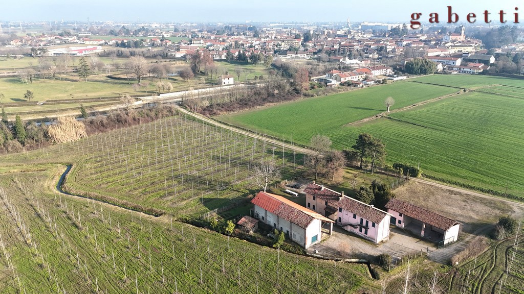 Rustico in vendita a Bernate Ticino