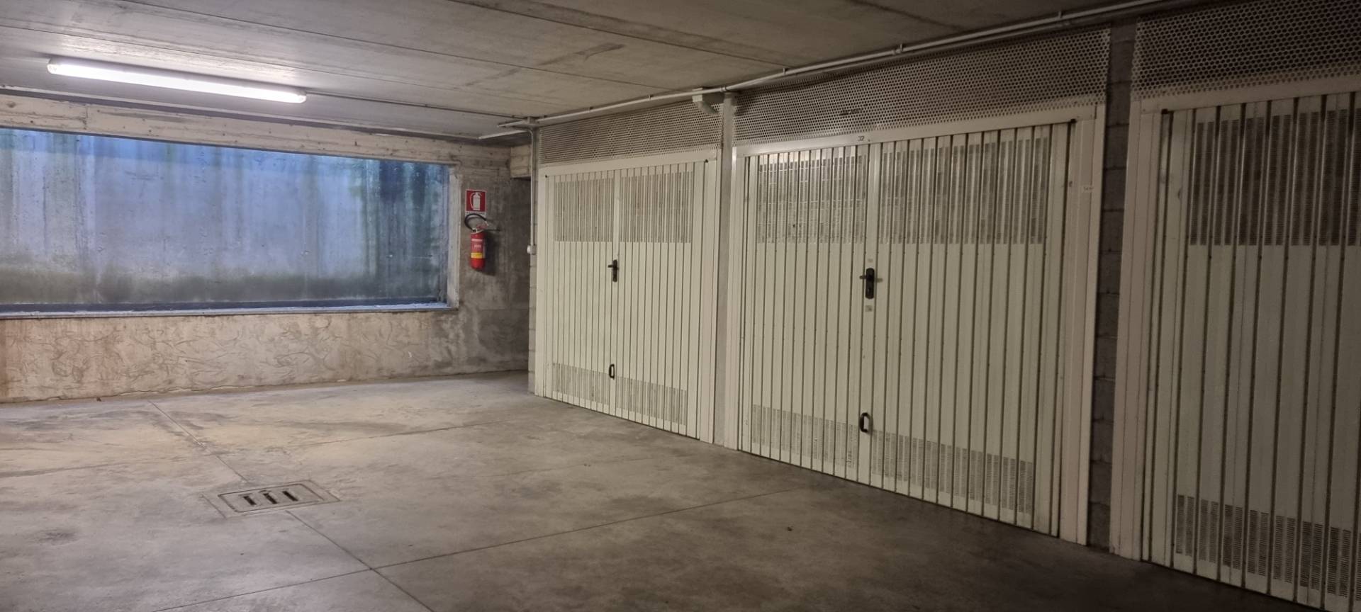 Box o garage in vendita a Lissone, Centro