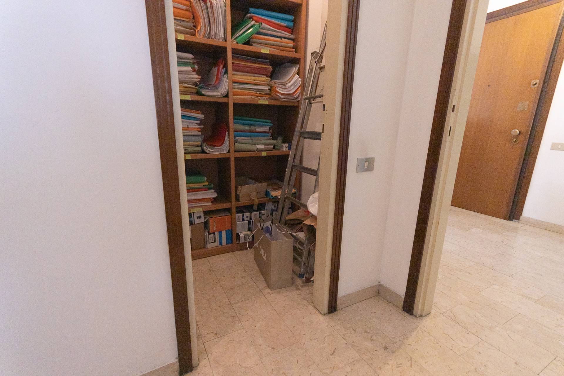 Appartamento in vendita a Monza, Monza Centro