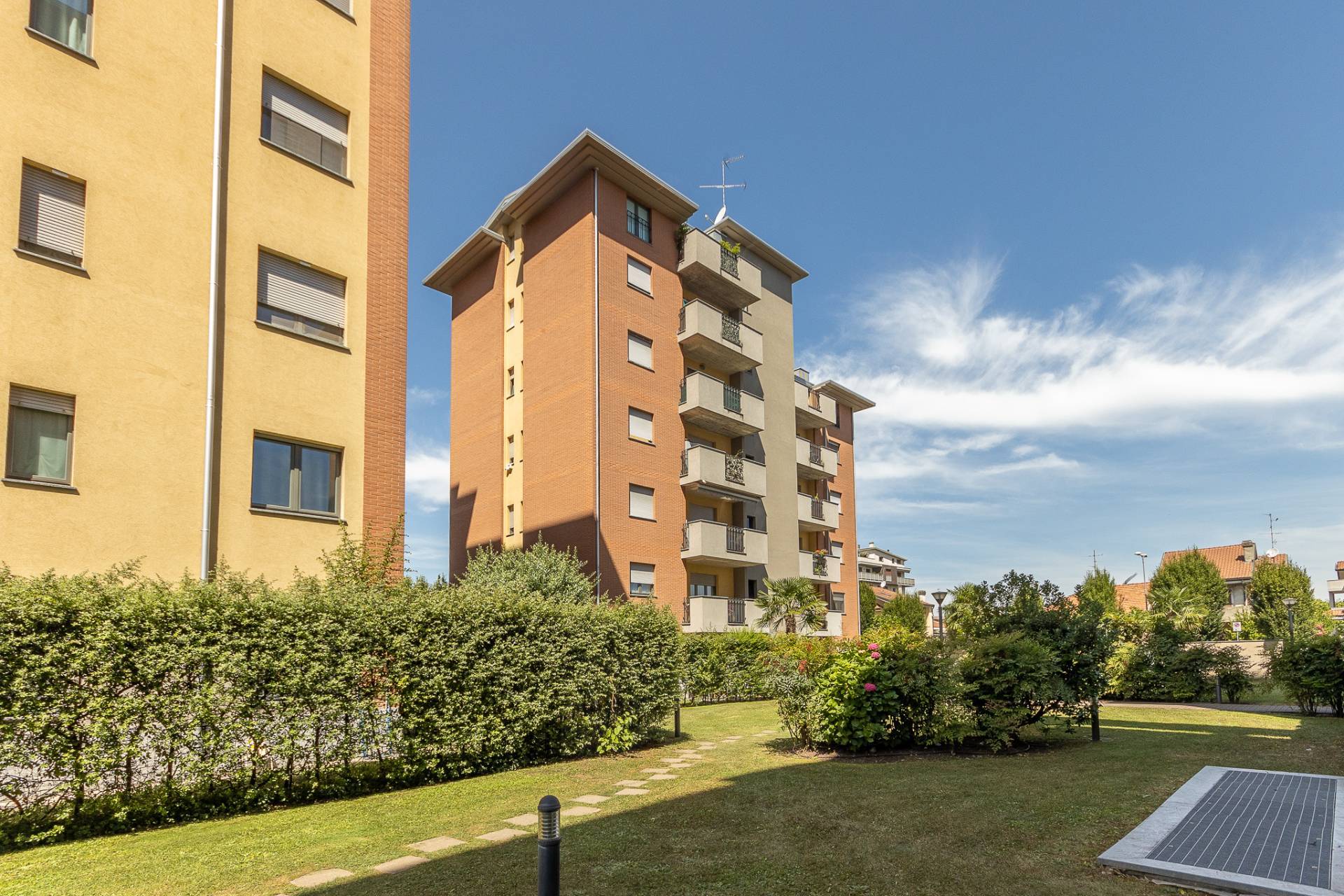 Box o garage in vendita a Lissone