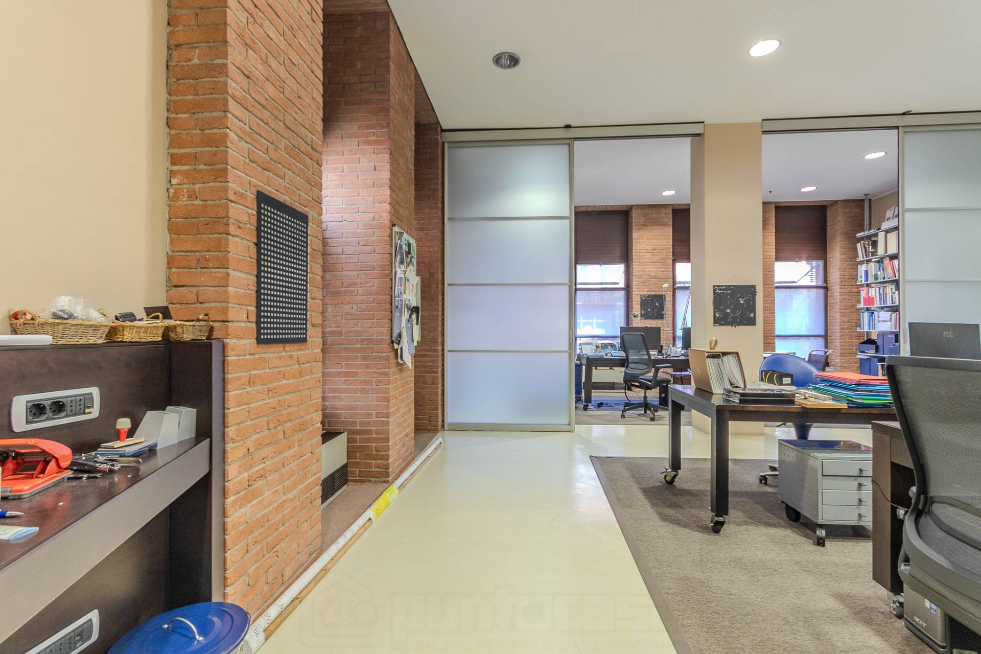 Locale commerciale in affitto a Seregno, Centro/stazione