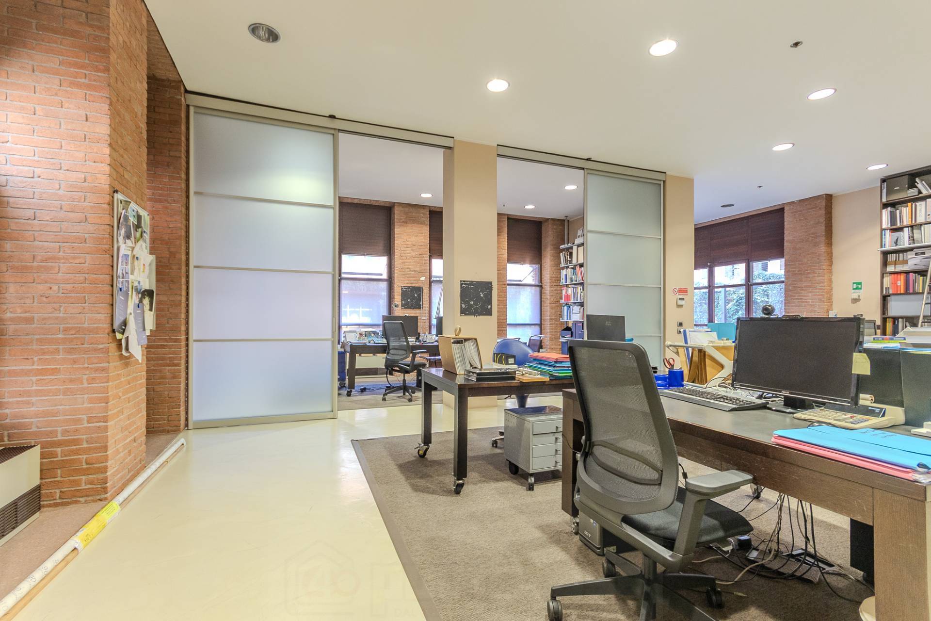 Locale commerciale in affitto a Seregno, Centro/stazione