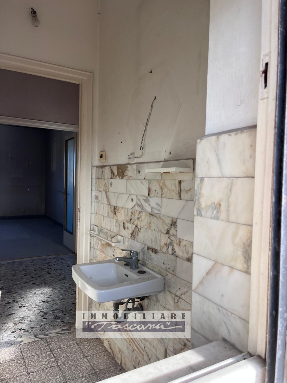 Appartamento da ristrutturare a Viareggio