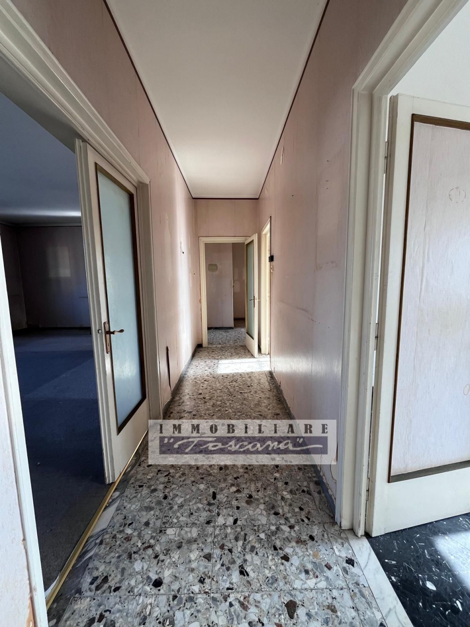 Appartamento da ristrutturare a Viareggio