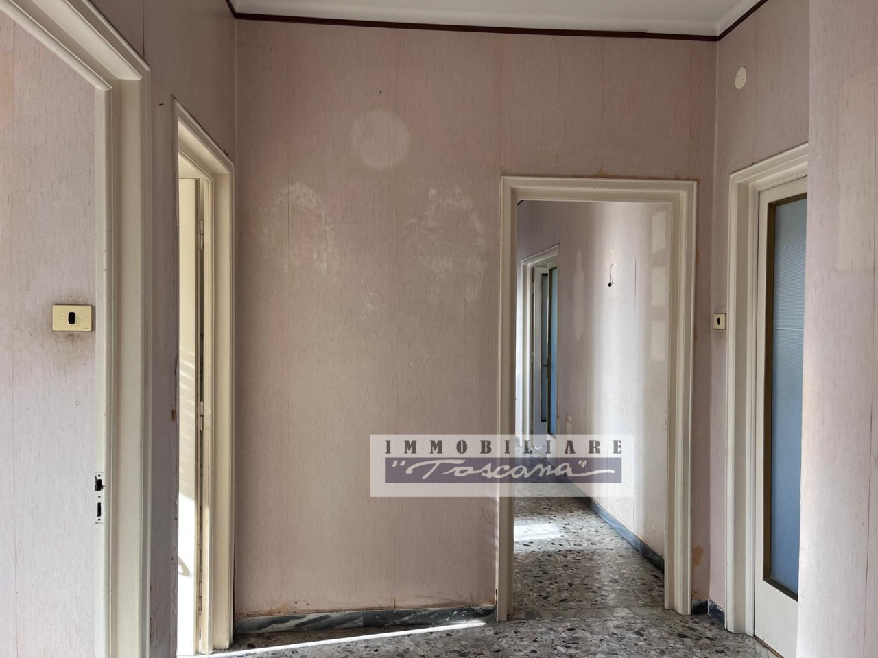 Appartamento da ristrutturare a Viareggio