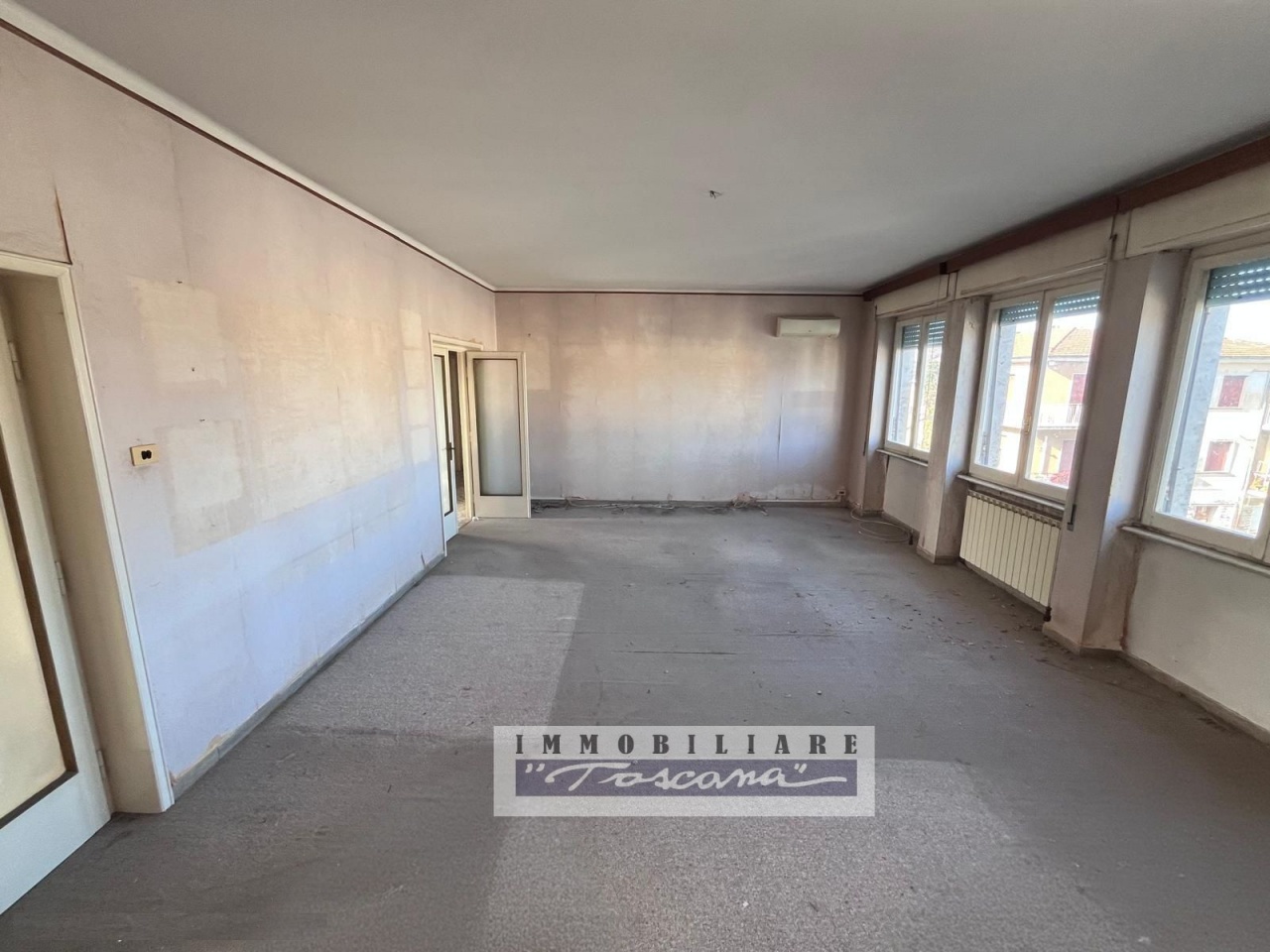Appartamento da ristrutturare a Viareggio