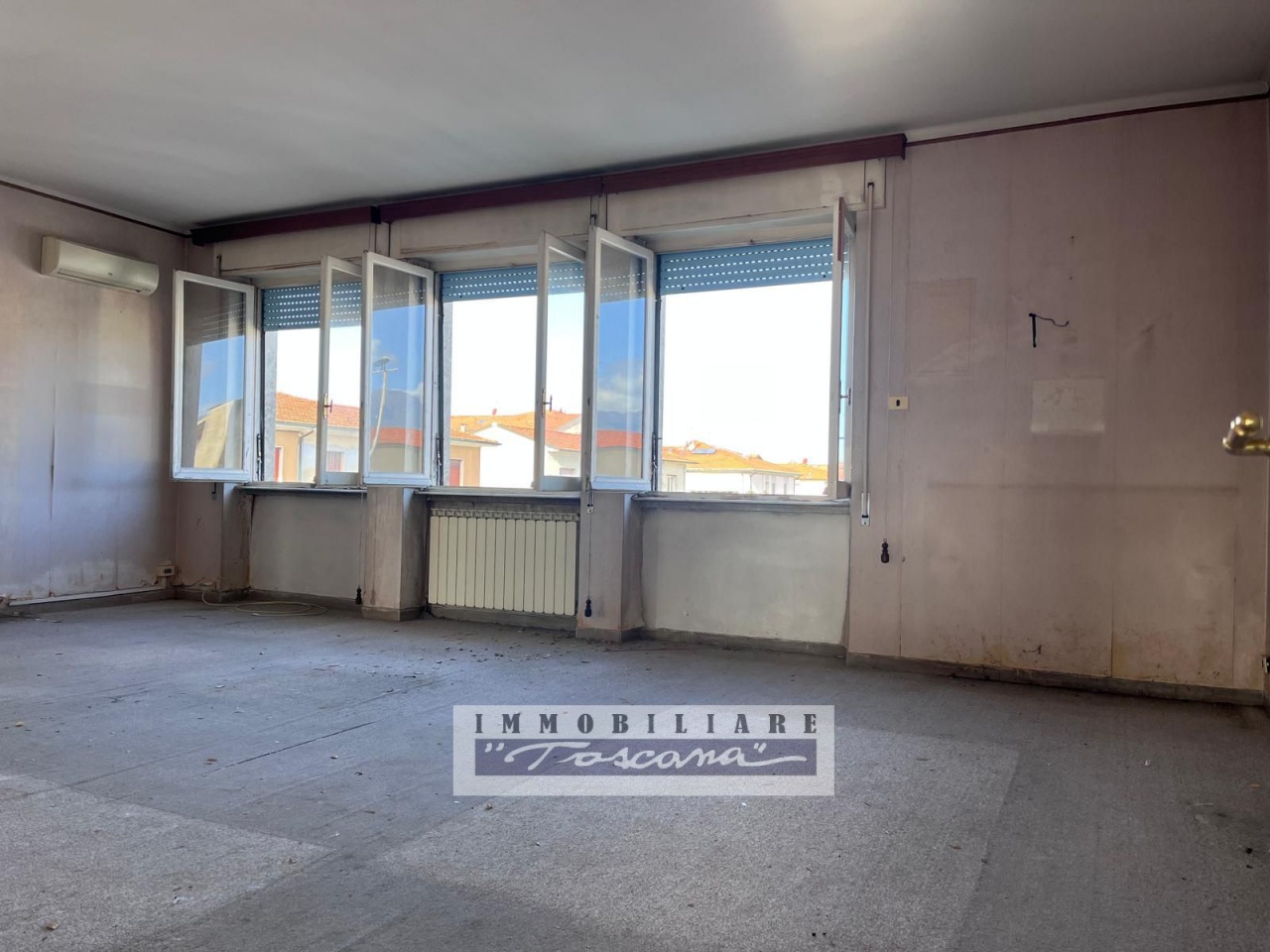 Appartamento da ristrutturare a Viareggio