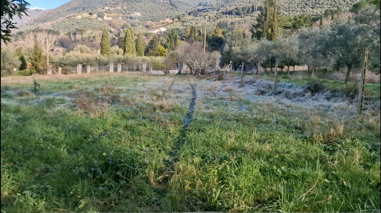 Terreno in vendita in via la chiusa, Camaiore