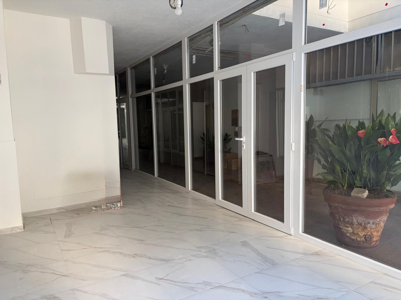 Ufficio nuovo a Viareggio