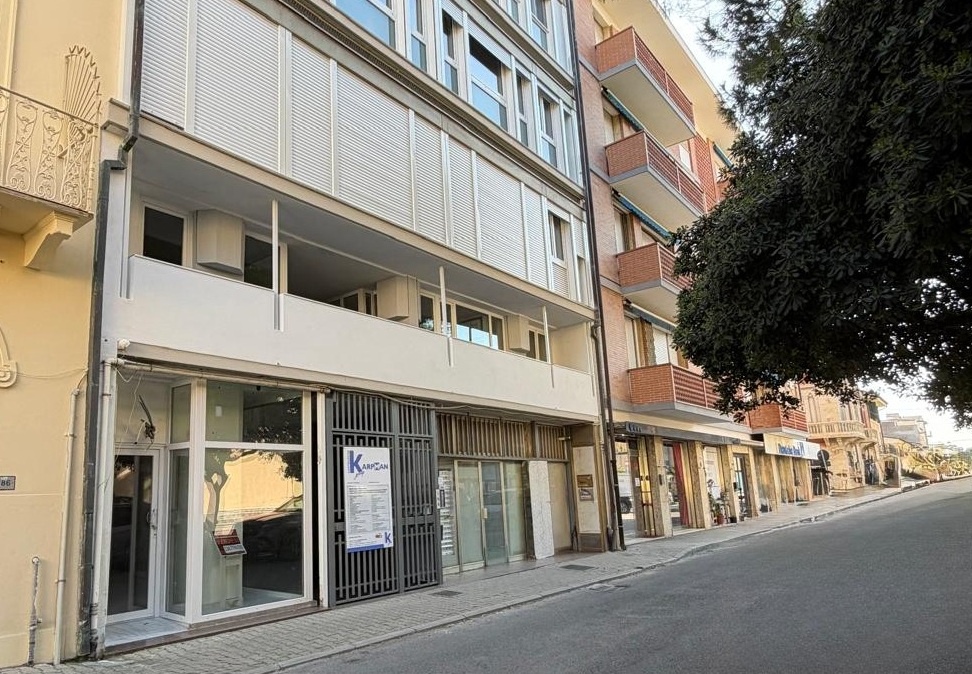 Attivit� commerciale in affitto/gestione a Viareggio