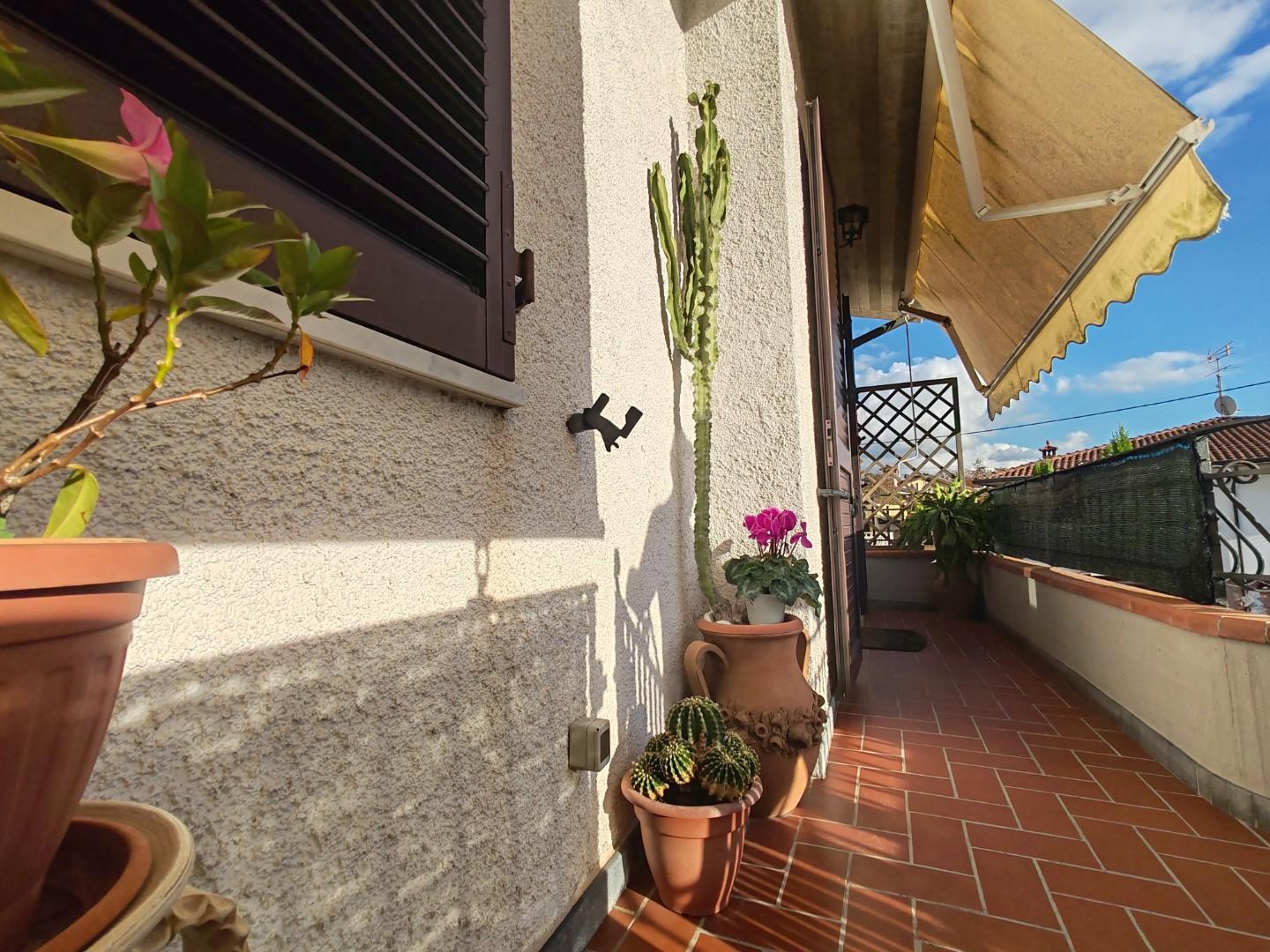 Appartamento con giardino a Massa