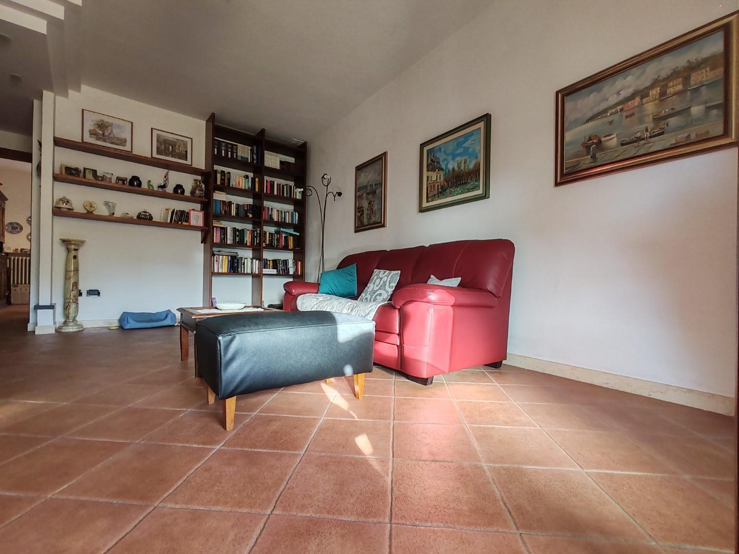 Appartamento con giardino a Massa