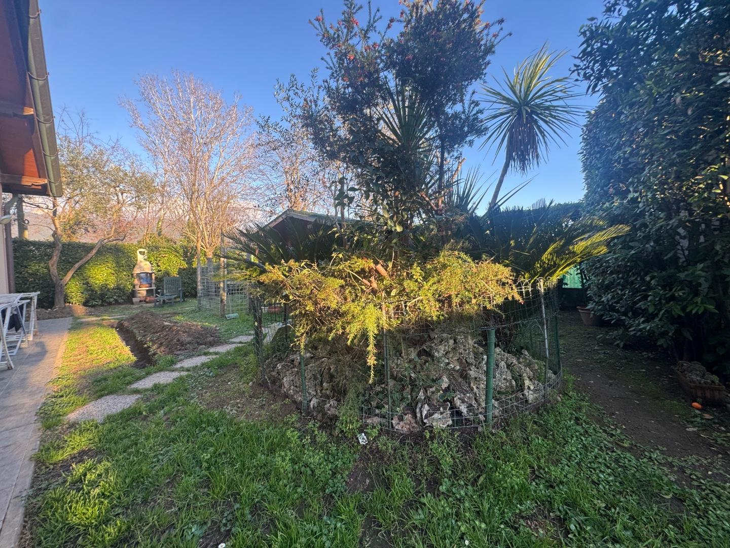 Villa Bifamiliare in vendita, Massa poveromo