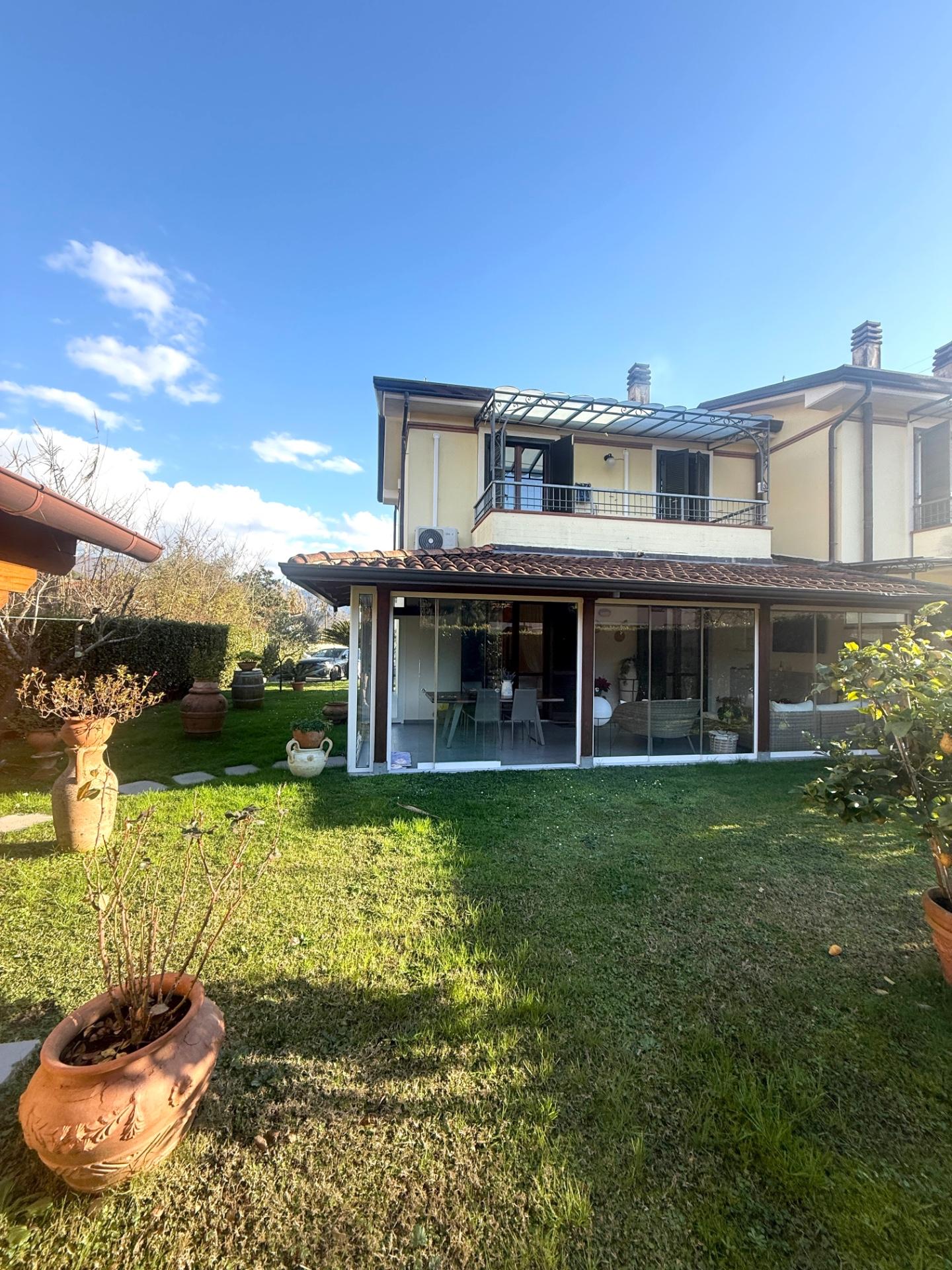 Villa in vendita, Massa romagnano