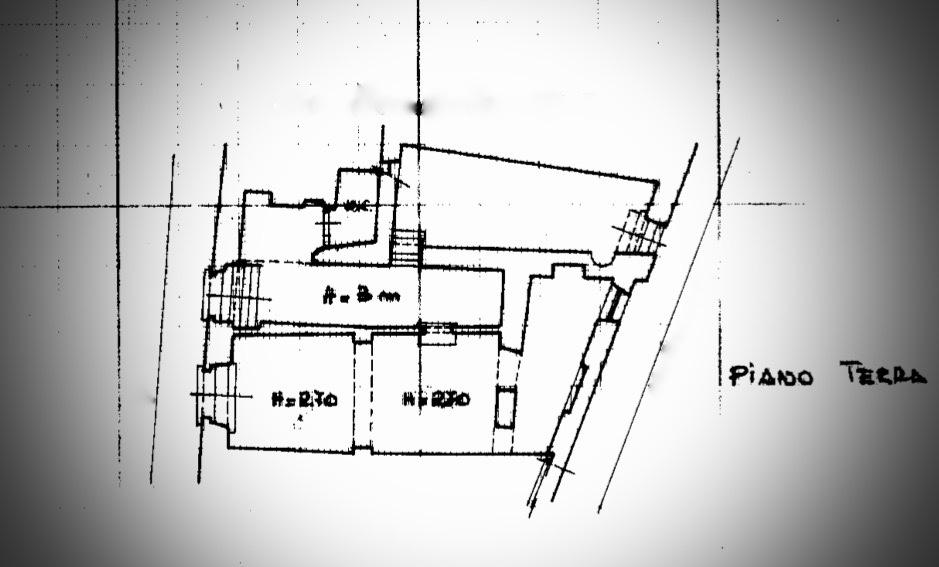 Locale commerciale in vendita, Massa centro storico