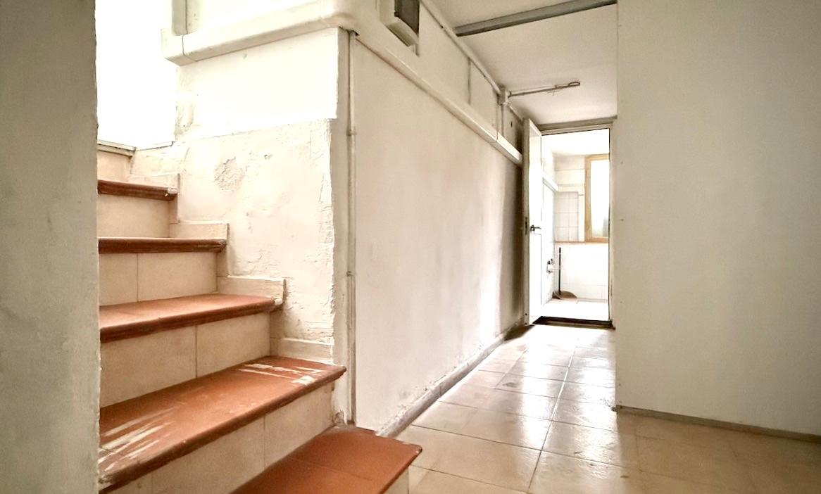 Locale commerciale in affitto, Massa centro