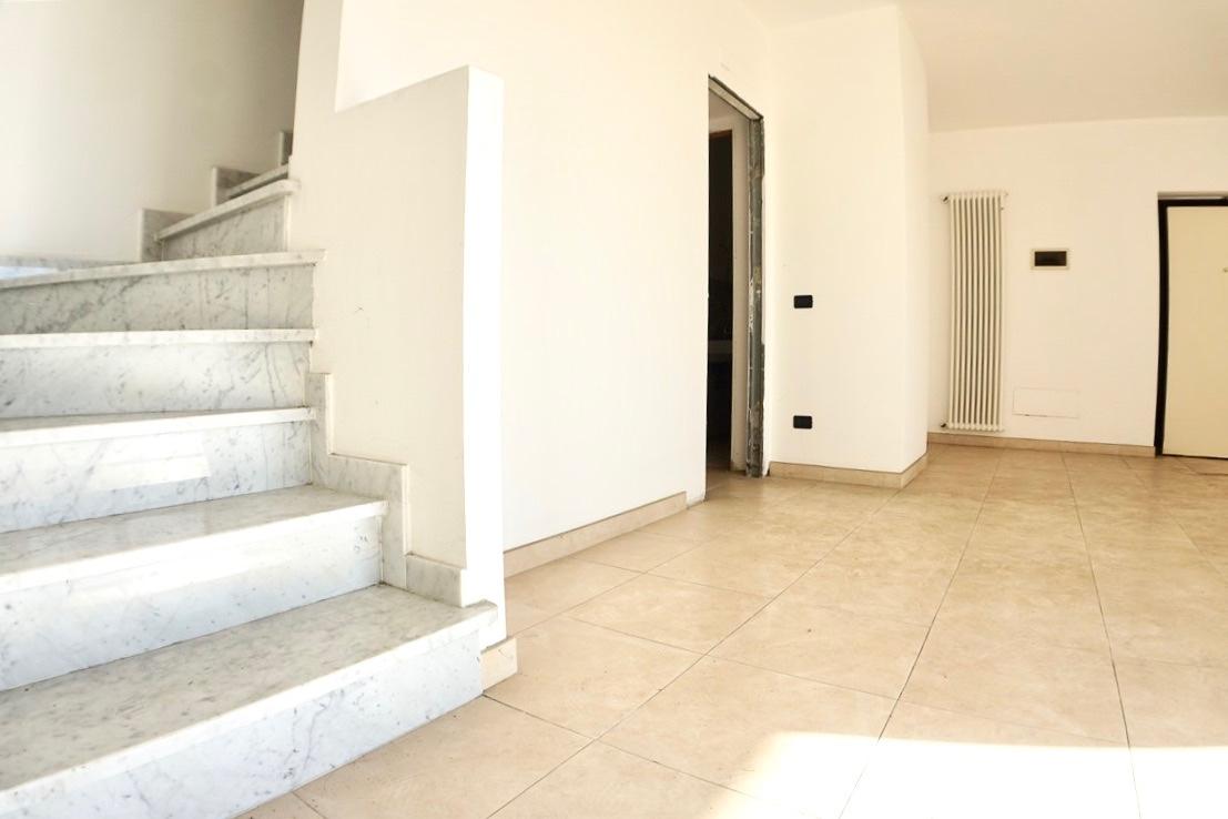 Villa con giardino, Carrara avenza
