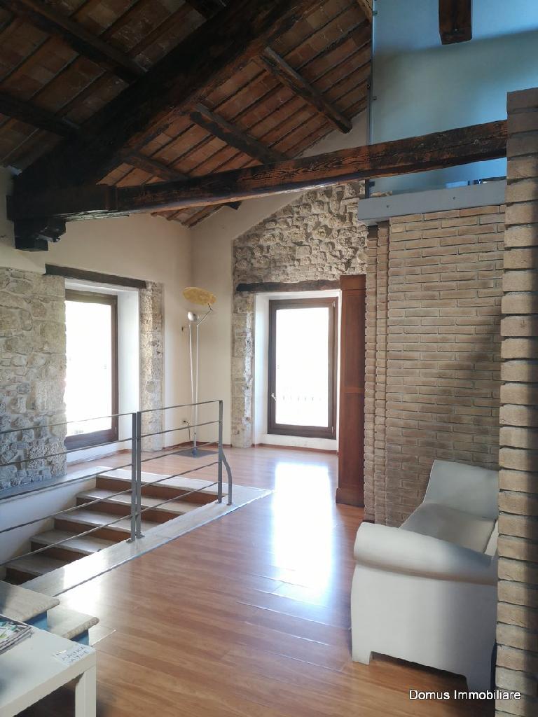 Ufficio in vendita in lungo castellano, Ascoli Piceno