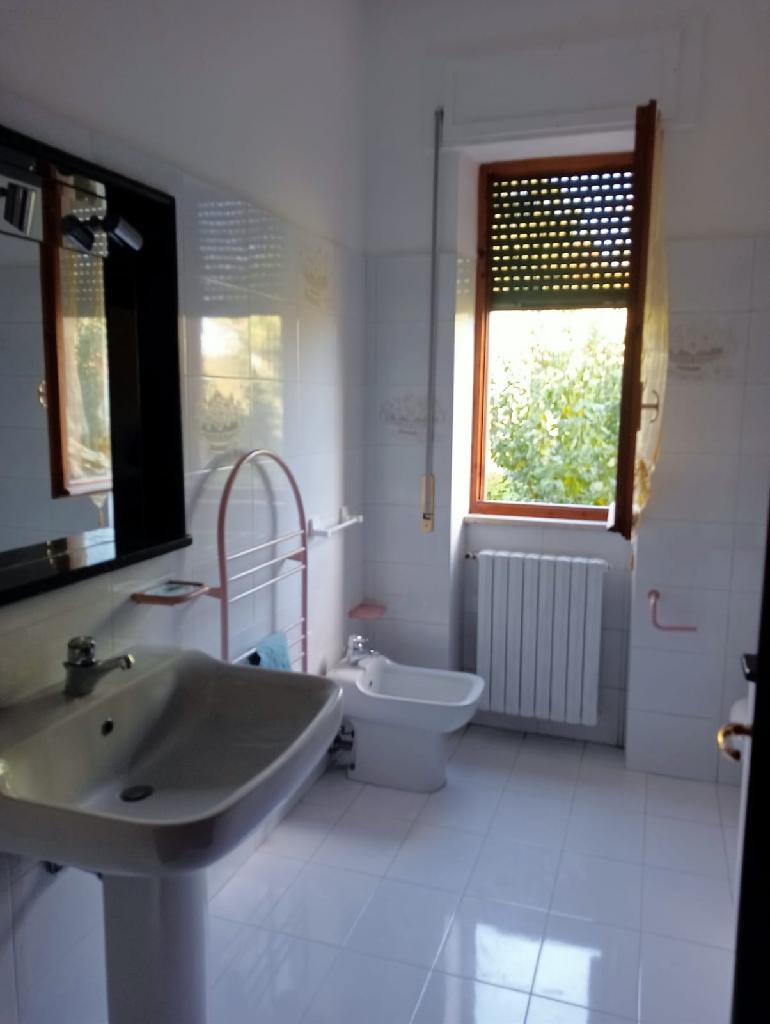 Appartamento in vendita in via piceno aprutina, Folignano