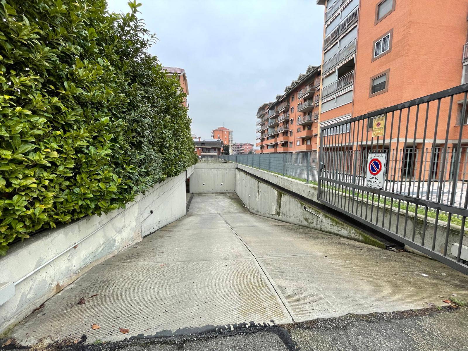 Box o garage in vendita a Nichelino, Nichelino