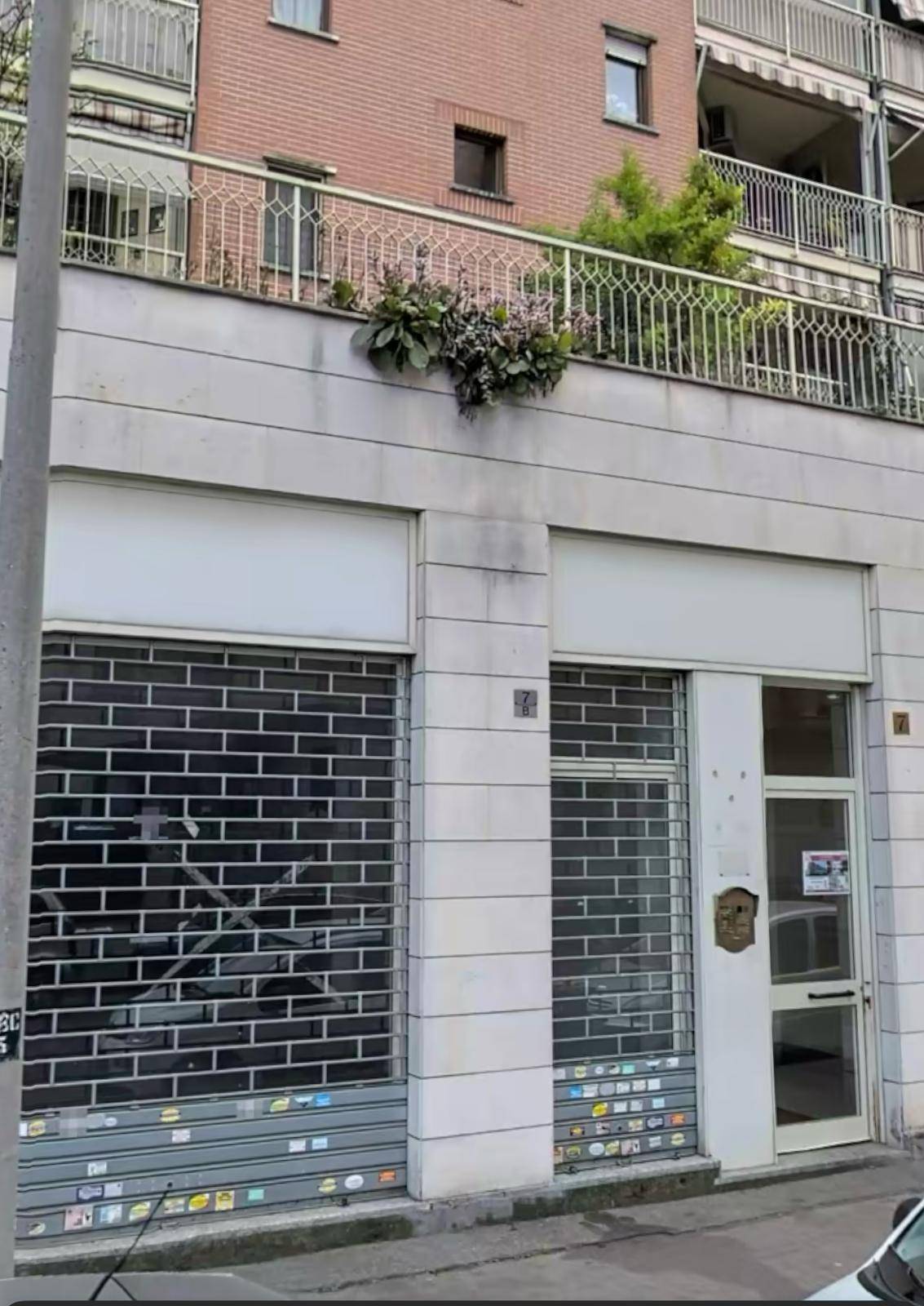 Locale commerciale in vendita a Torino, Lucento - Vallette