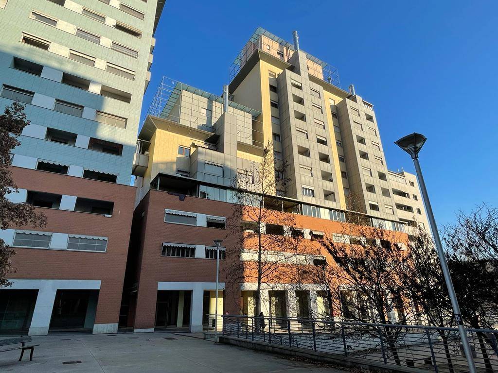 Locale commerciale in vendita a Torino, Madonna Campagna