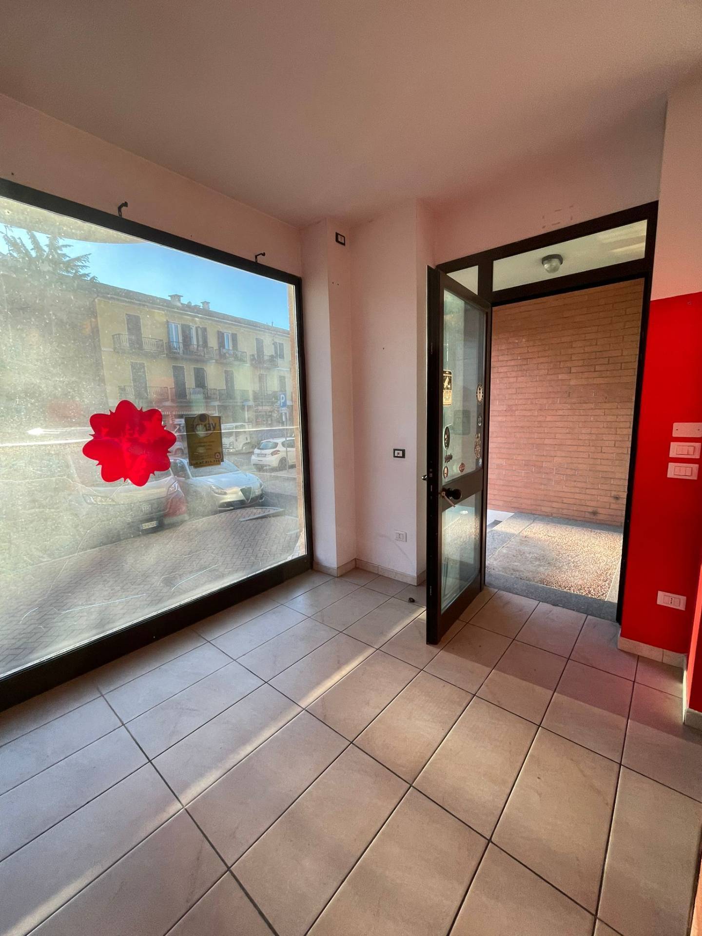 Ufficio in vendita a Moncalieri, Barauda