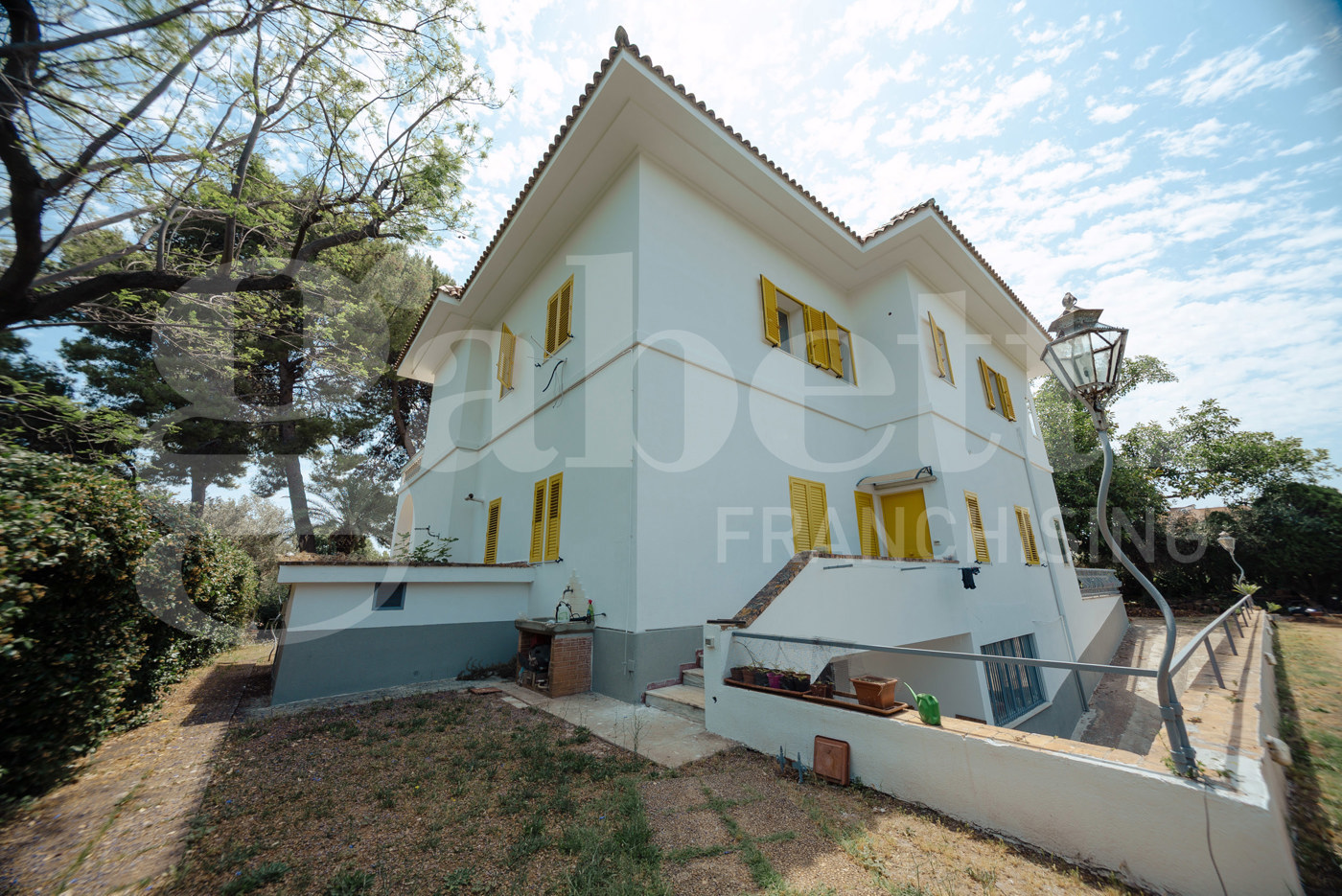 Villa ristrutturata a Palermo