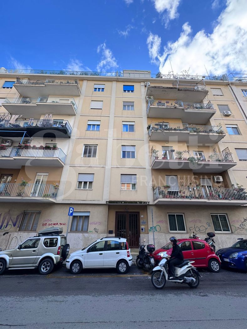 Attico ristrutturato a Palermo