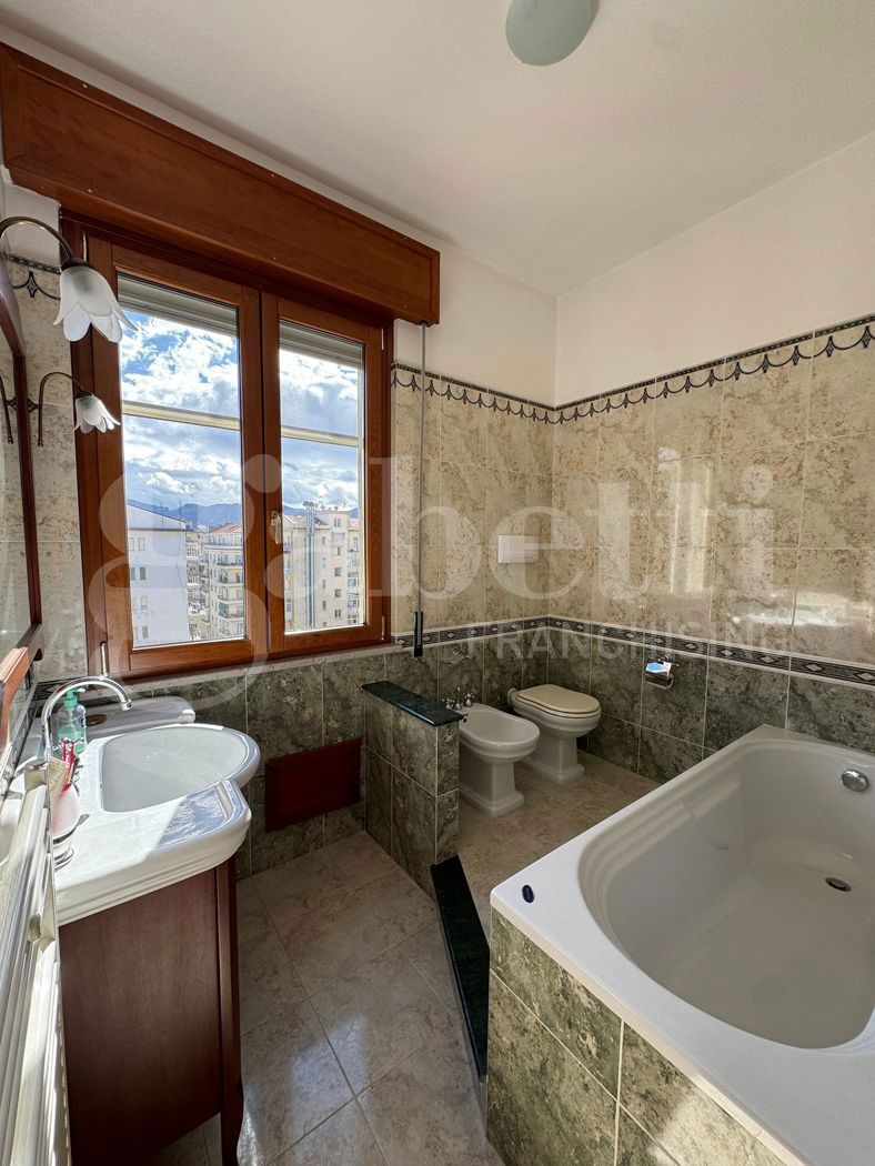 Attico ristrutturato a Palermo