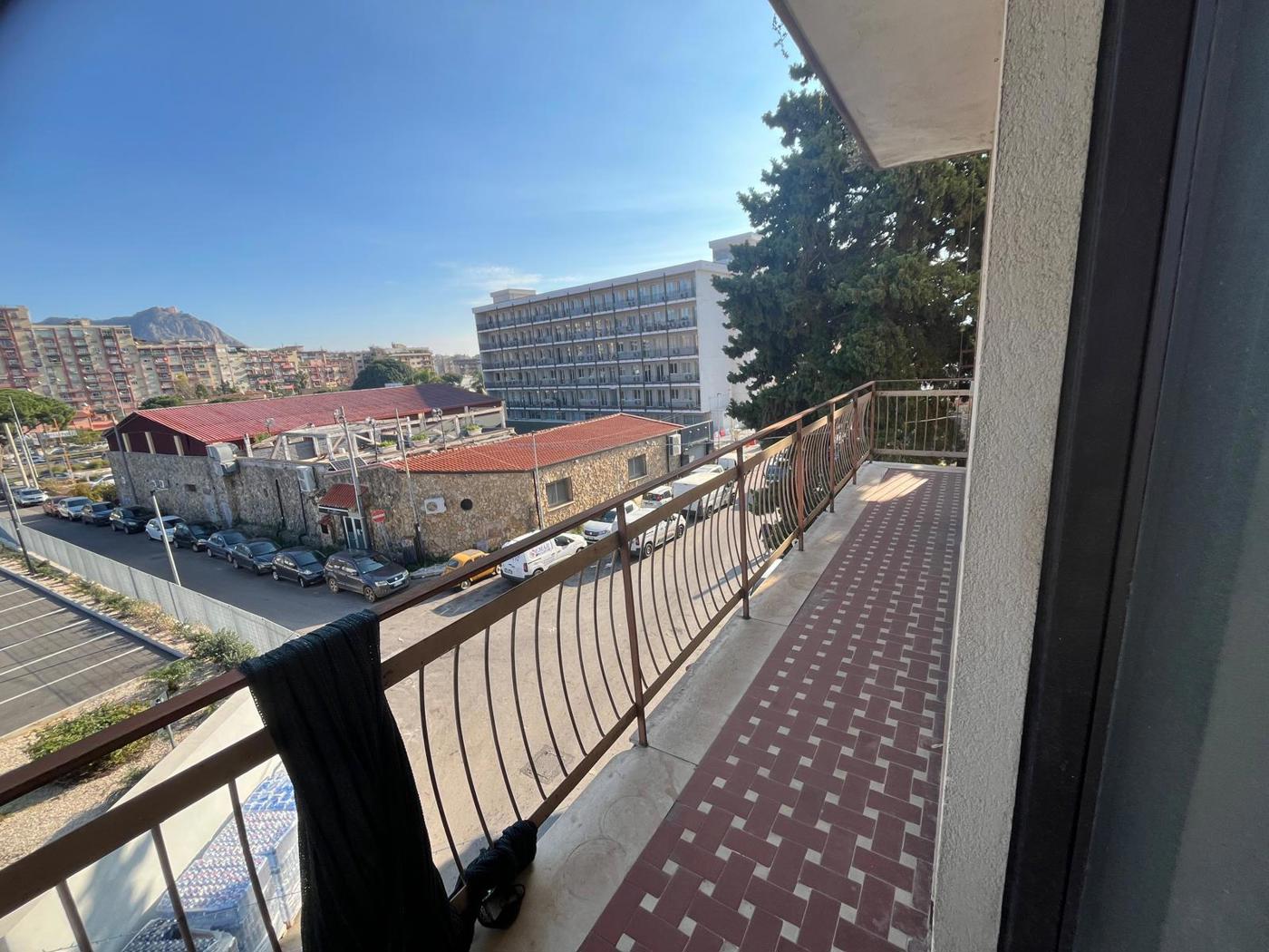 Trilocale da ristrutturare a Palermo