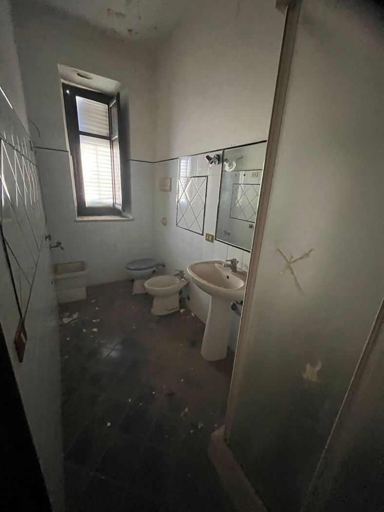 Stabile/Palazzo in vendita a Palermo