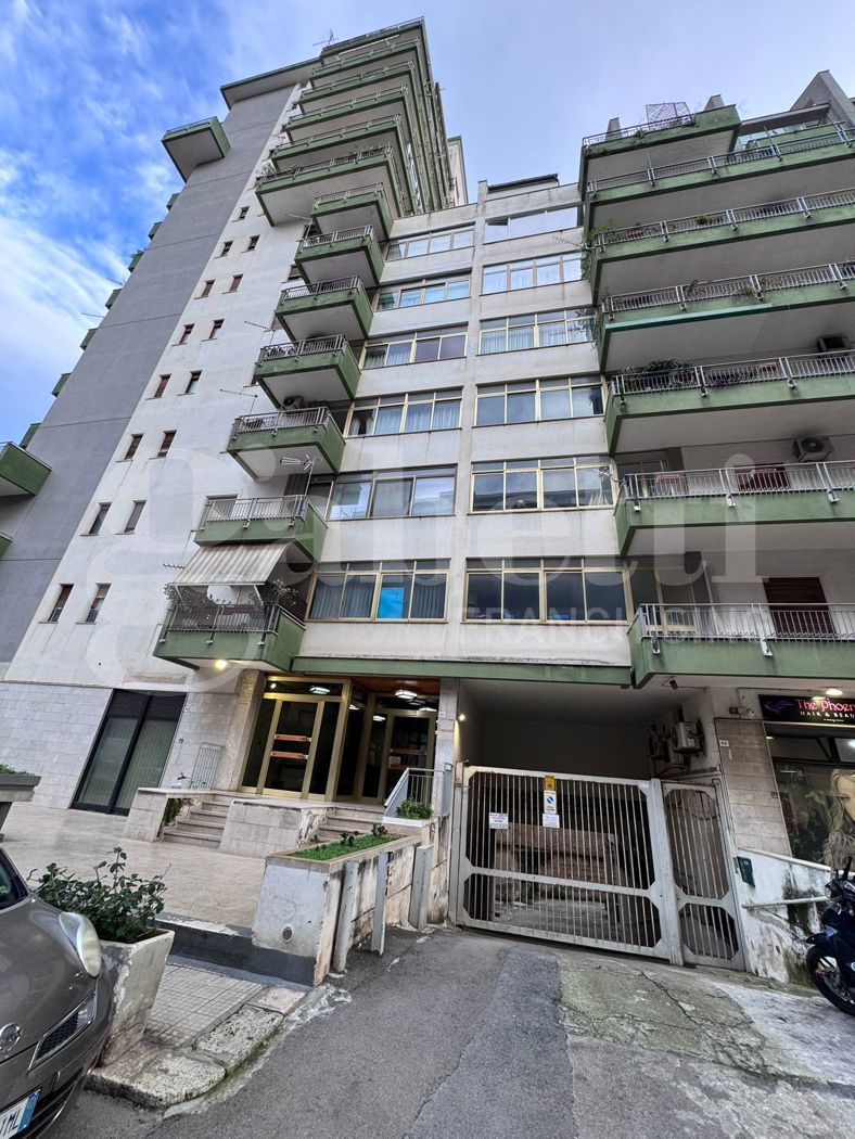 Box/Garage 20mq in vendita a Palermo