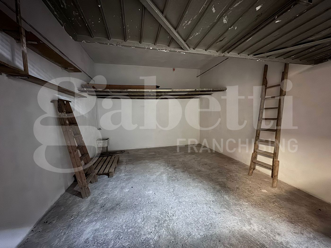 Box/Garage 20mq in vendita a Palermo