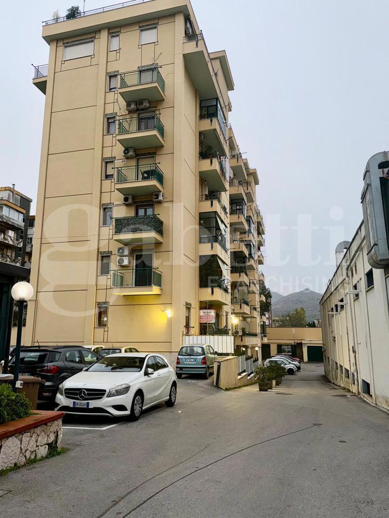 Trilocale ristrutturato a Palermo