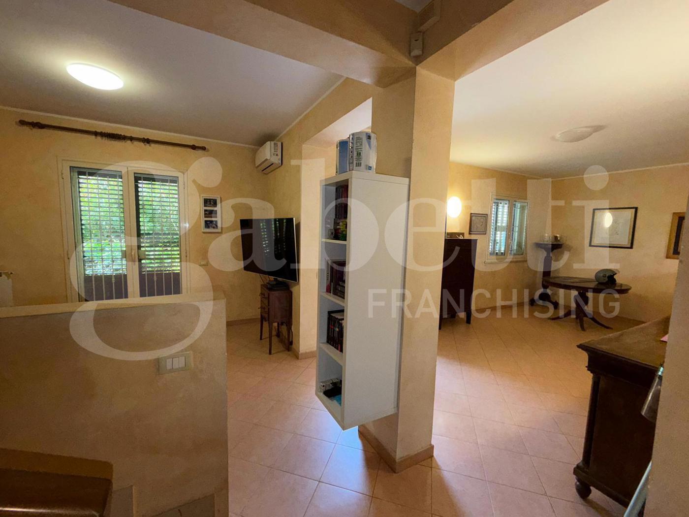 Villa ristrutturata a Palermo