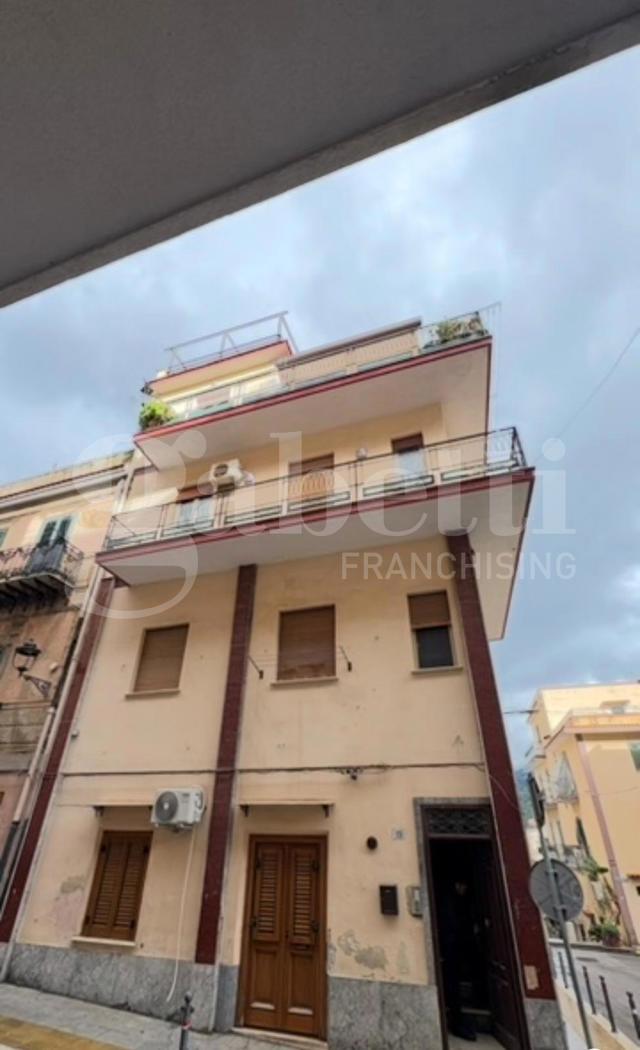 Stabile/Palazzo in vendita a Torretta