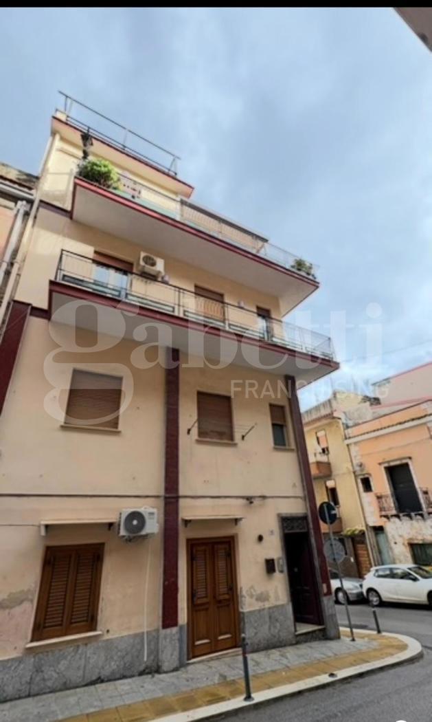 Stabile/Palazzo in vendita a Torretta