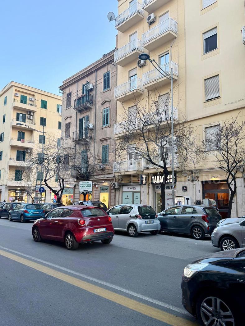 Negozio in affitto a Palermo