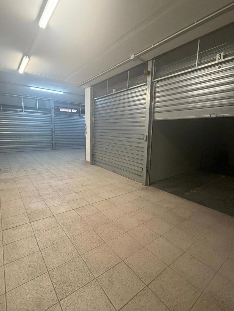 Box/Garage 17mq in vendita a Palermo