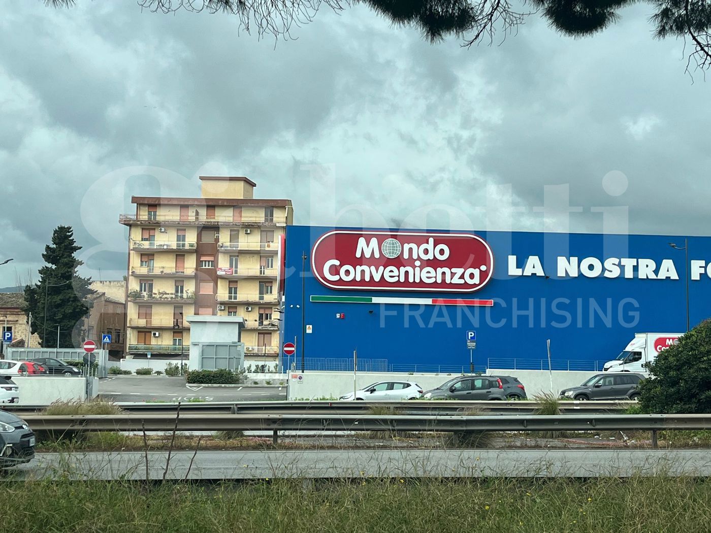 Attico da ristrutturare a Palermo