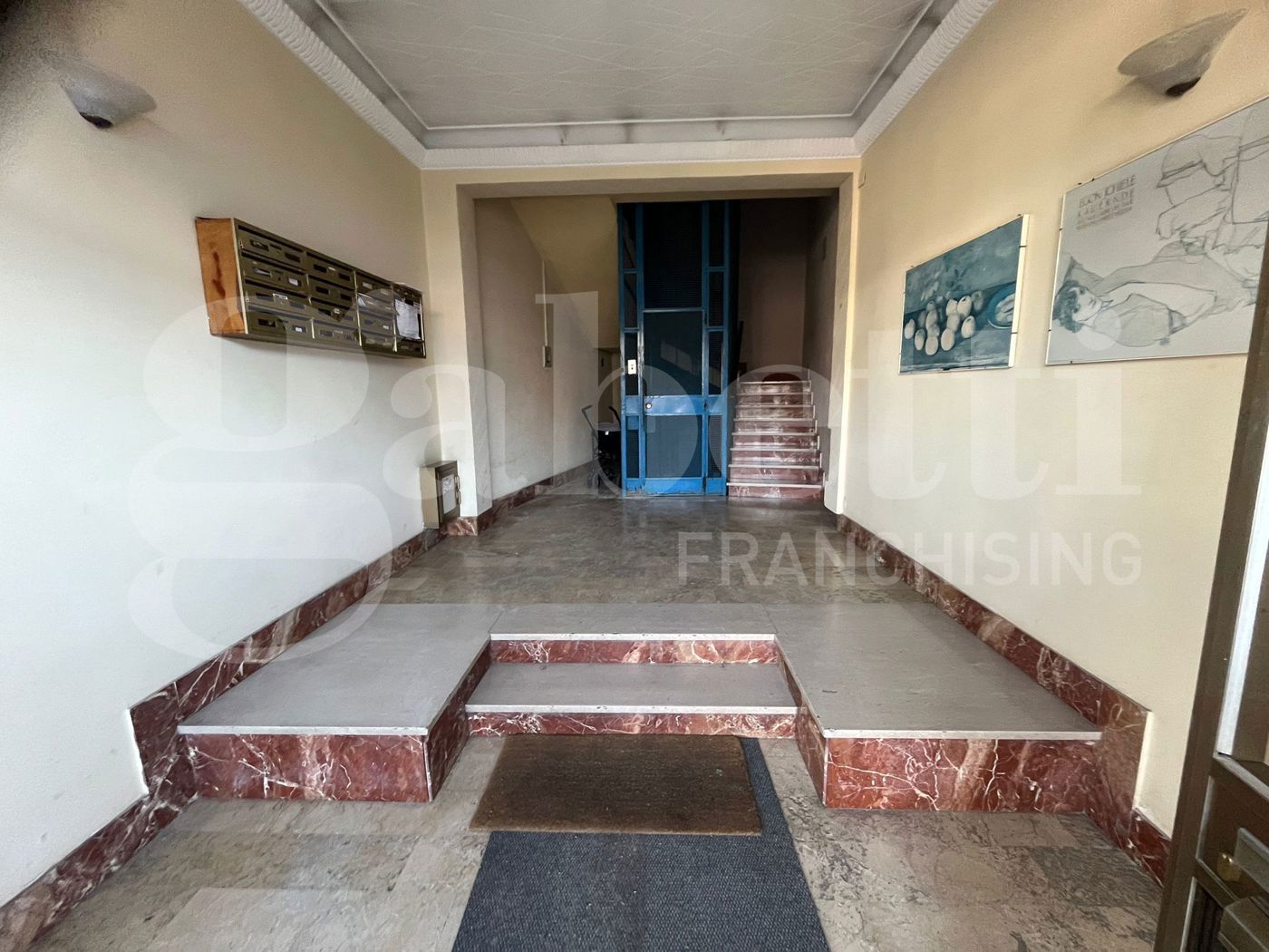 Attico da ristrutturare a Palermo
