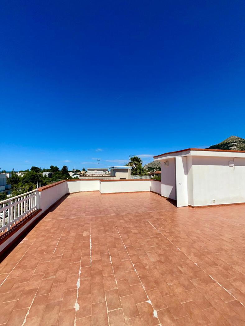 Villa arredata in affitto a Palermo