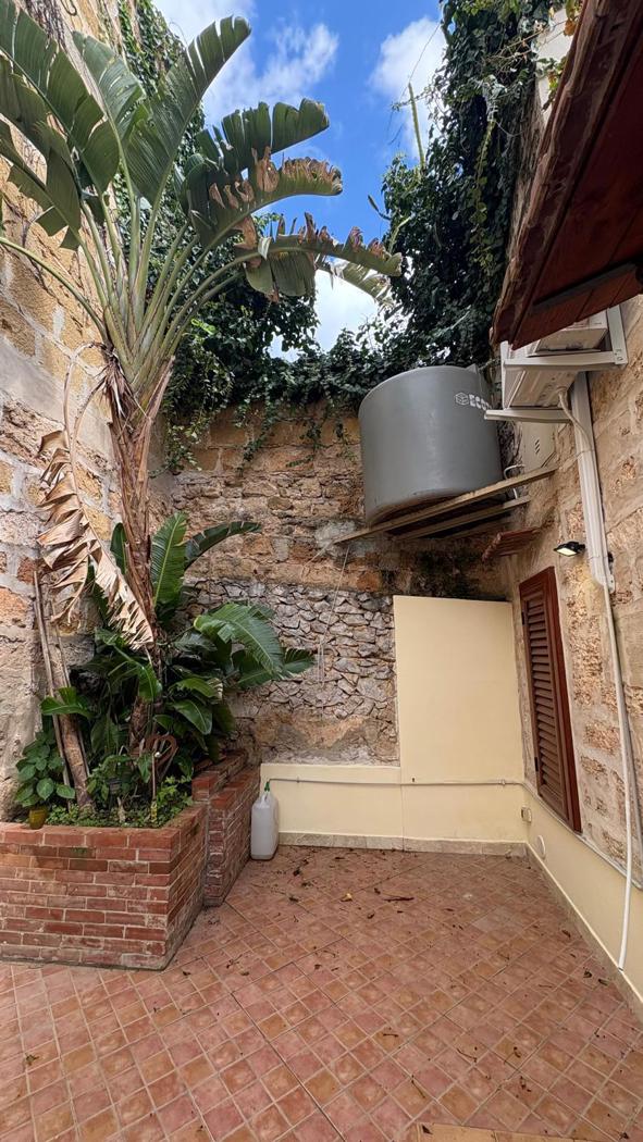 Monolocale arredato in affitto a Palermo