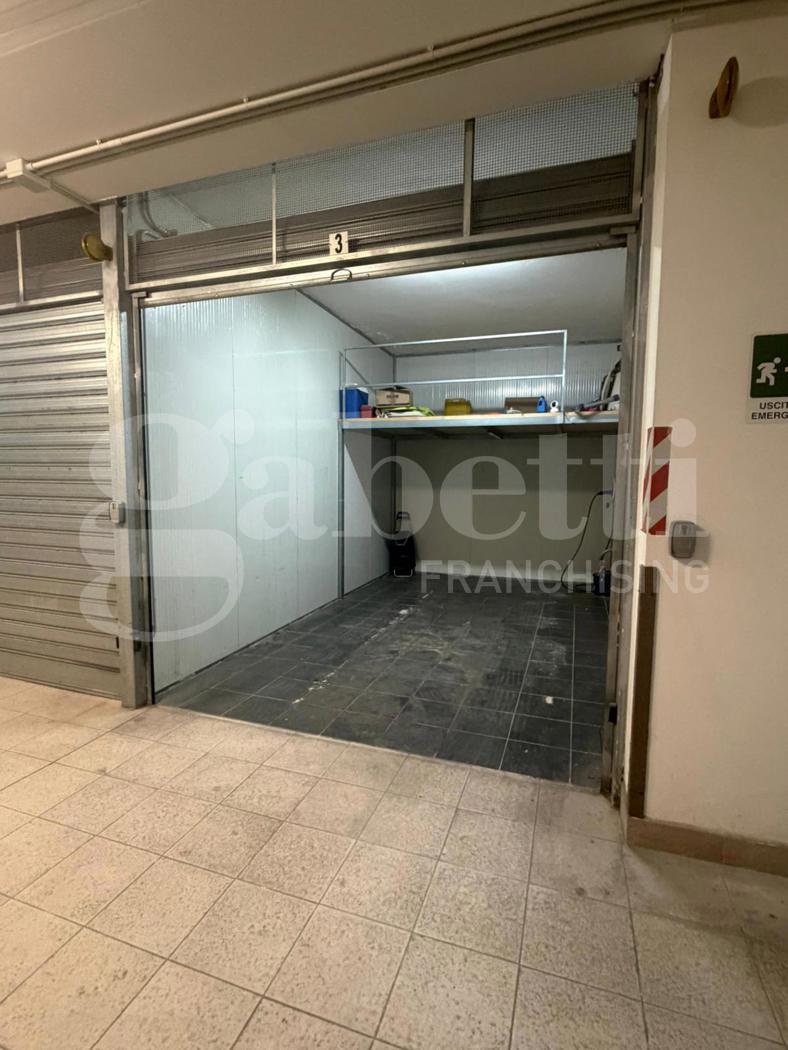 Box/Garage 17mq in vendita a Palermo